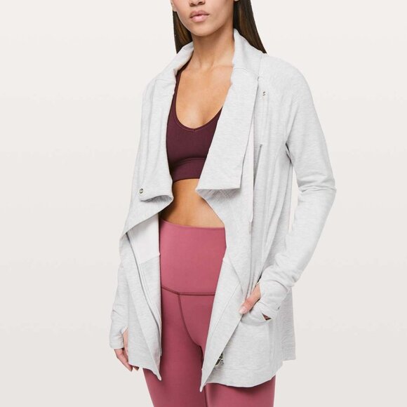 Lululemon Coast Easy Wrap- Heathered Grey Athletic Jacket- Size 4 - Picture 2 of 14